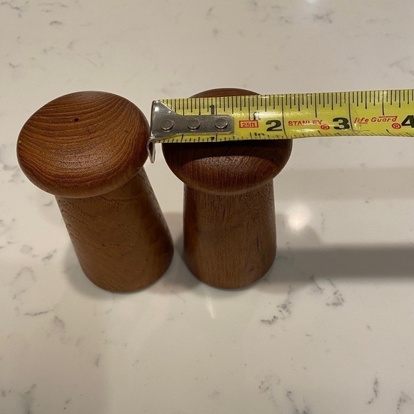 Mushroom Teak Salt N Pepper Shakers Mid Century Modern 1960’s - Picture 5 of 8